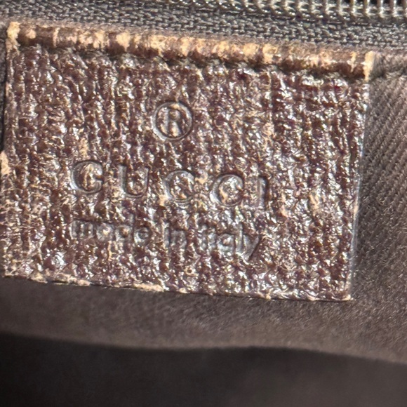 Gucci Beige Monogram Tote Bag - Picture 7 of 15